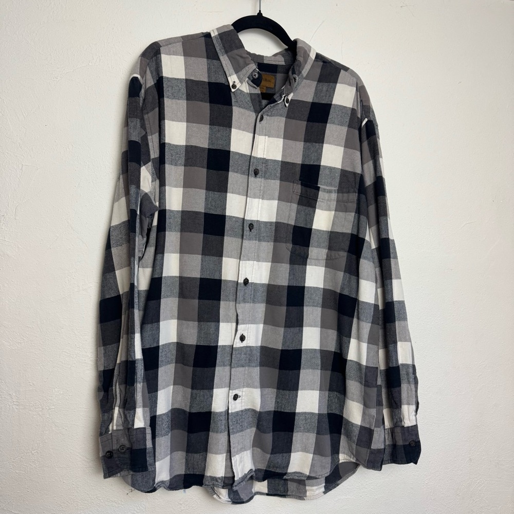 St. John's Bay Tall‎ Black and White Plaid Button Down